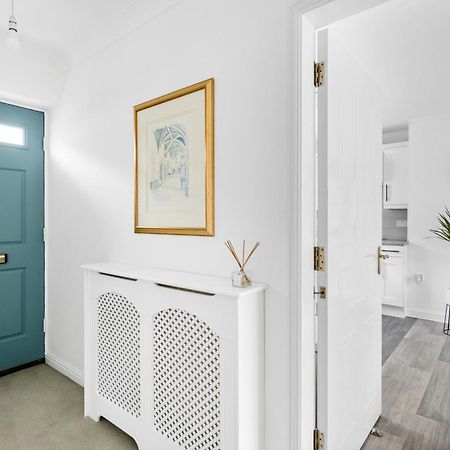 Luxurious 3 Bed House With Free Parking, Close To The Train Station & Town Braintree Luaran gambar